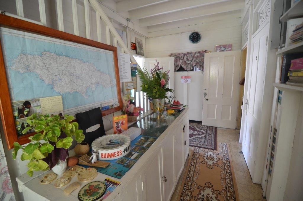 Holiday Home - Guest House Порт-Антонио Экстерьер фото