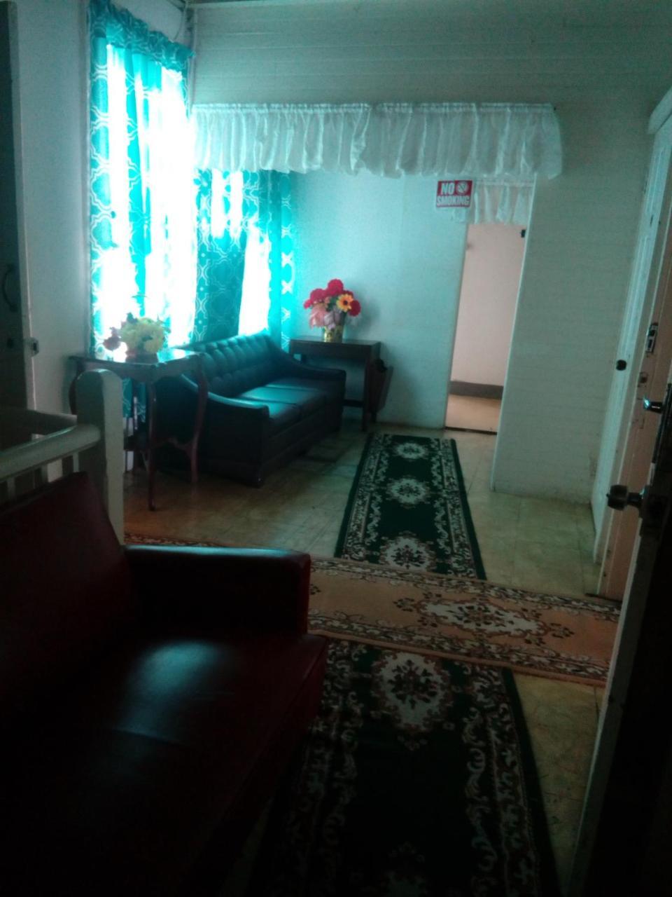 Holiday Home - Guest House Порт-Антонио Экстерьер фото
